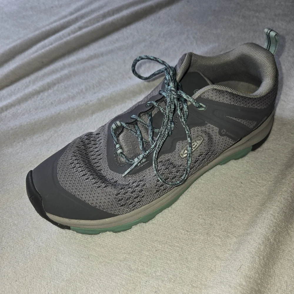 Keen these gray